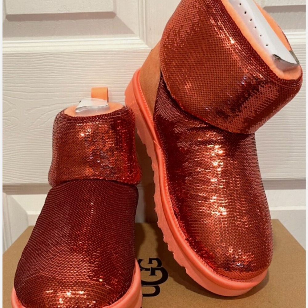 BRAND NEW IN BOX UGG Classic Mini Mirror Ball Boots